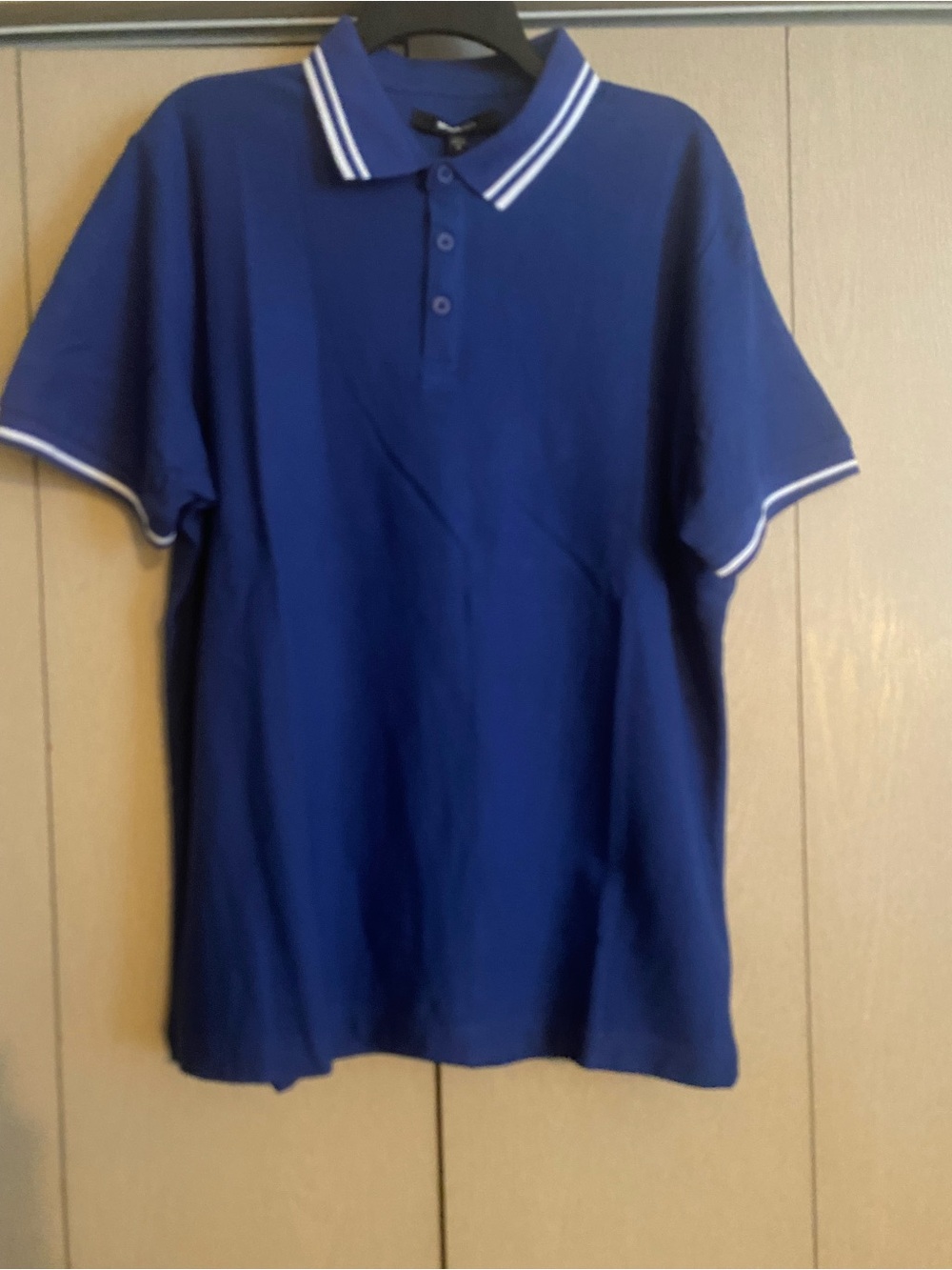 NOVAMEN Polo Shirt with White Stripe Collar